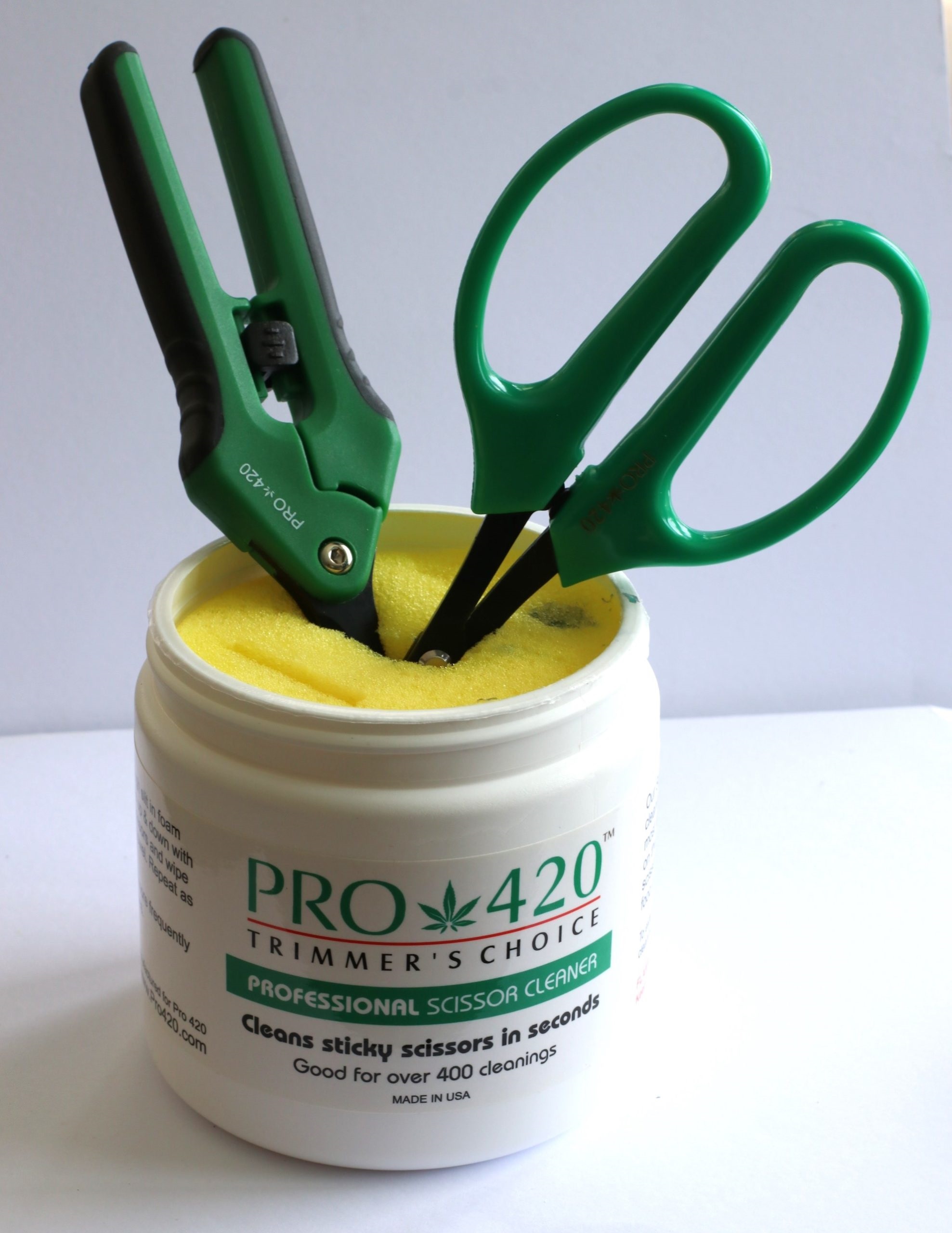 PRO 420 Scissor Cleaning Solution- Easy way to clean your sticky scissors - Cleaning Solution for Scissors