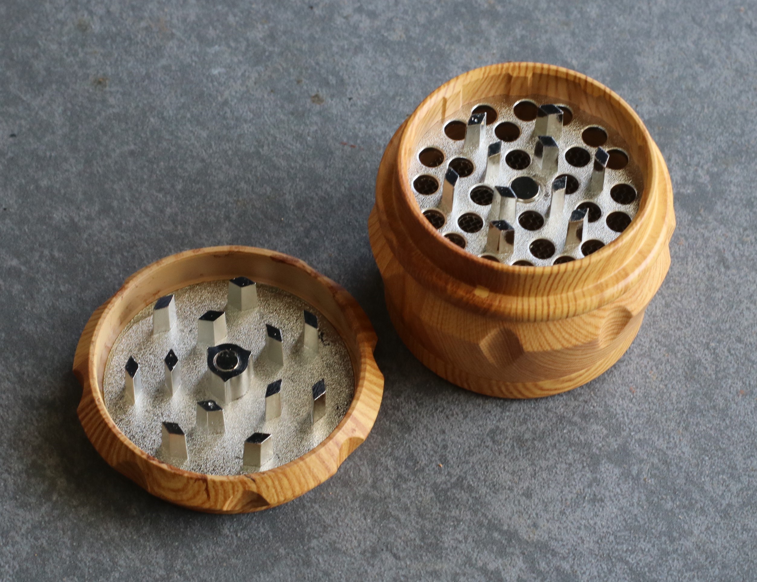 2" Wood Herb Grinder- 4 Piece Grinder with Catch-Screen-Magnetic Lid