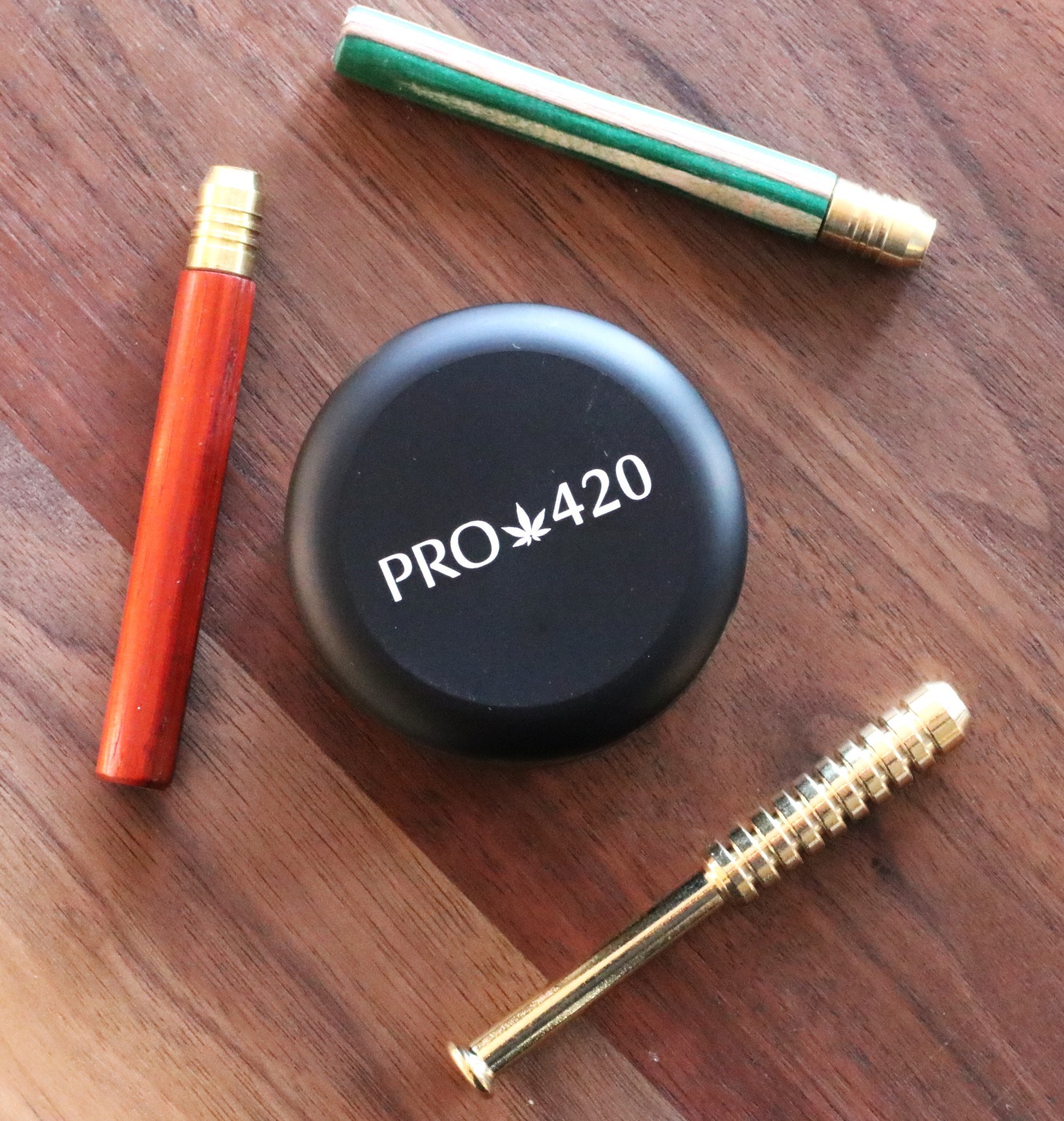 PRO 420 Gift Pack Bundle-Rolling Tray, Grinder, Stash Jar & Pipes-YOLO Ultimate Gift Pack for Smoker's - Ultimate PRO 420 Gift Bundle