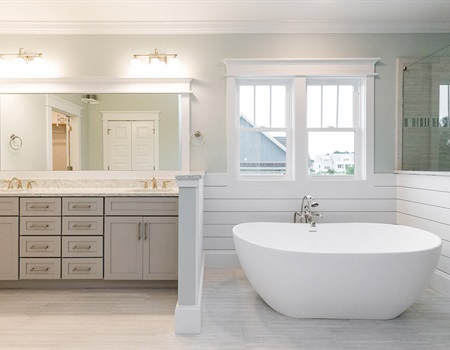 A_stunning_bathroom_designed_by_Reeves_Custom_Homes.jpg