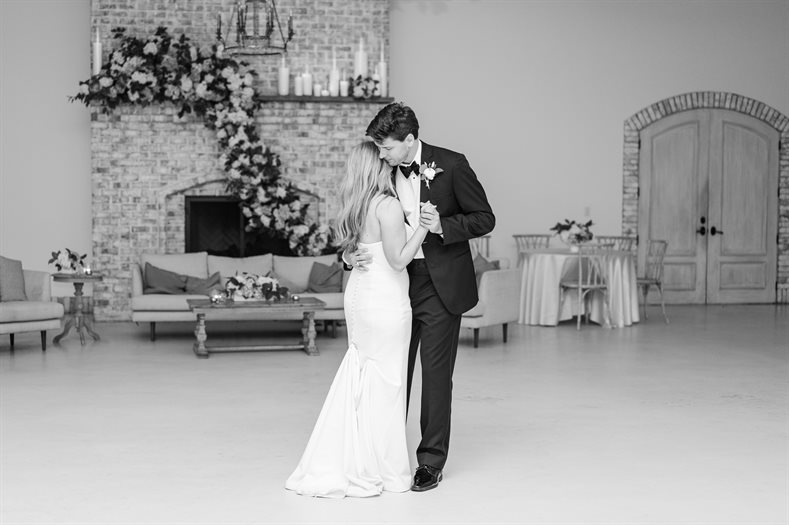 Colton___Sydney_s_Wedding-1211.jpg